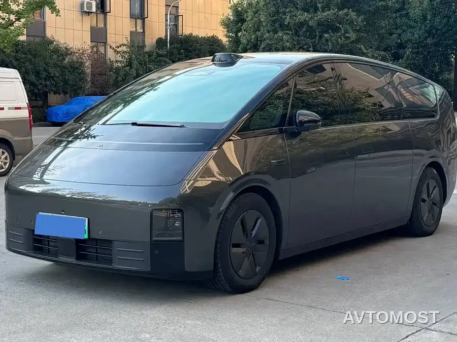 Li Auto MEGA 2024 Ultra