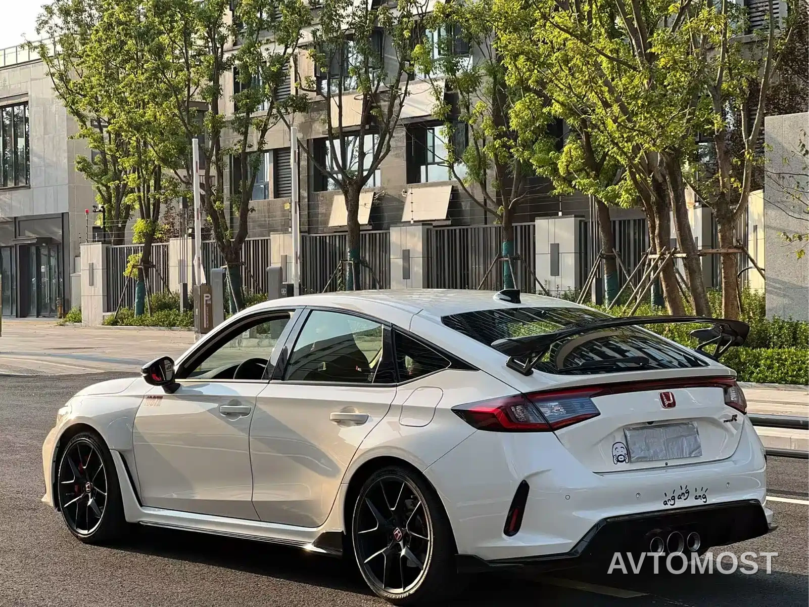 Honda Civic (Import) 2023 2.0T 420TURBO TYPE R — фото 4