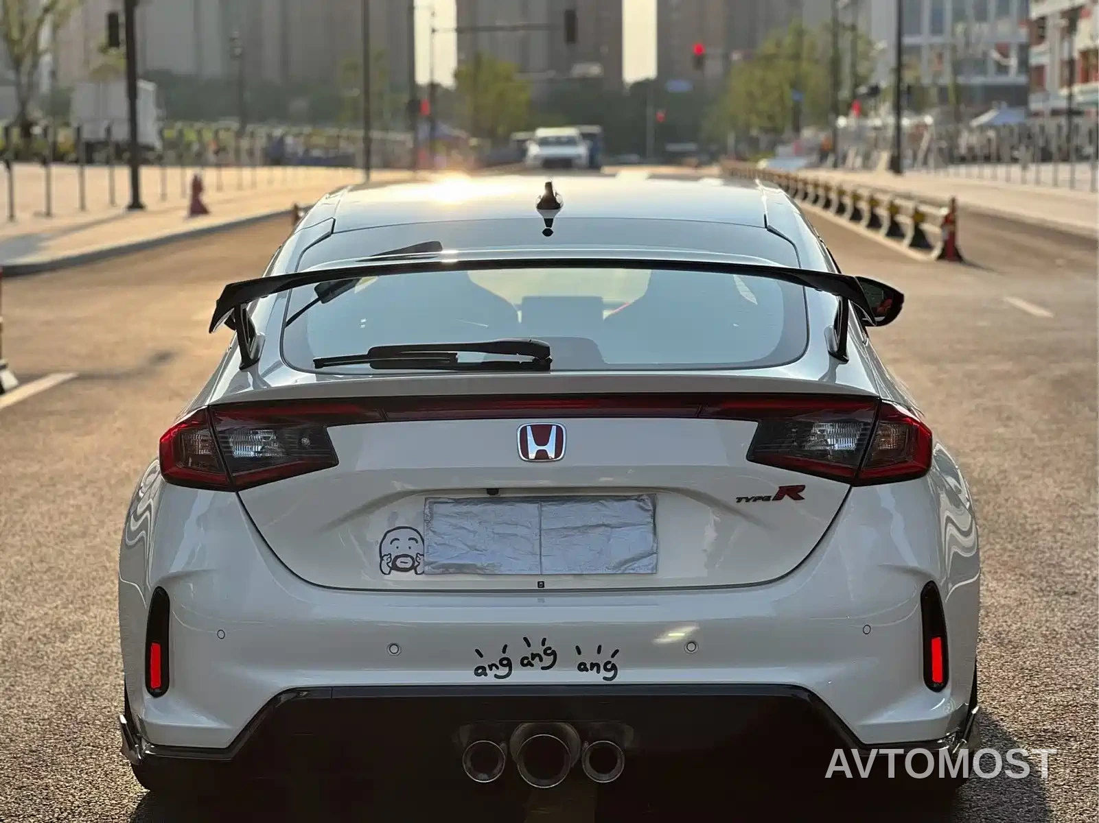 Honda Civic (Import) 2023 2.0T 420TURBO TYPE R — фото 5