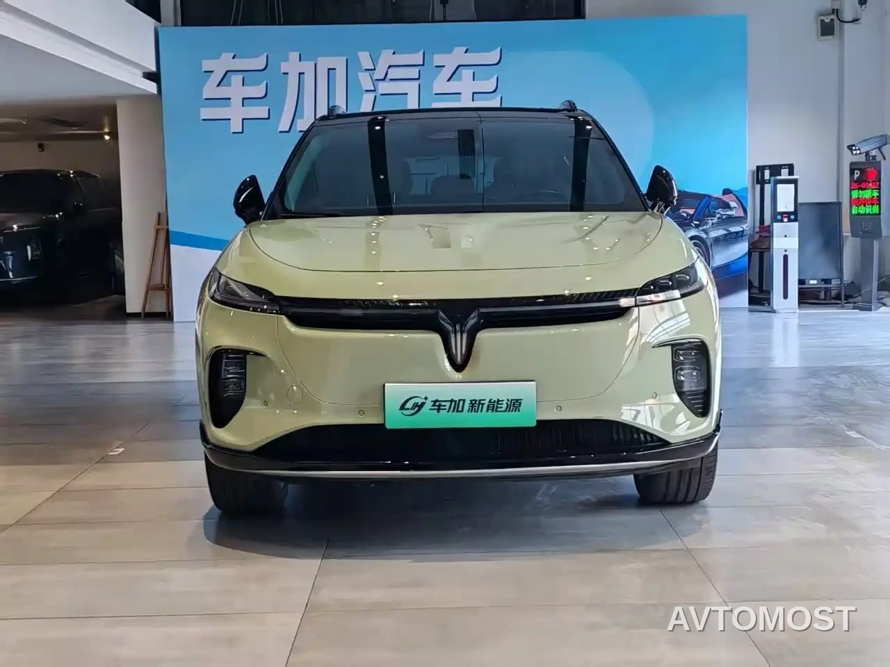 Voyah Zhiyin 2024 Long Range Smart Edition — фото 2