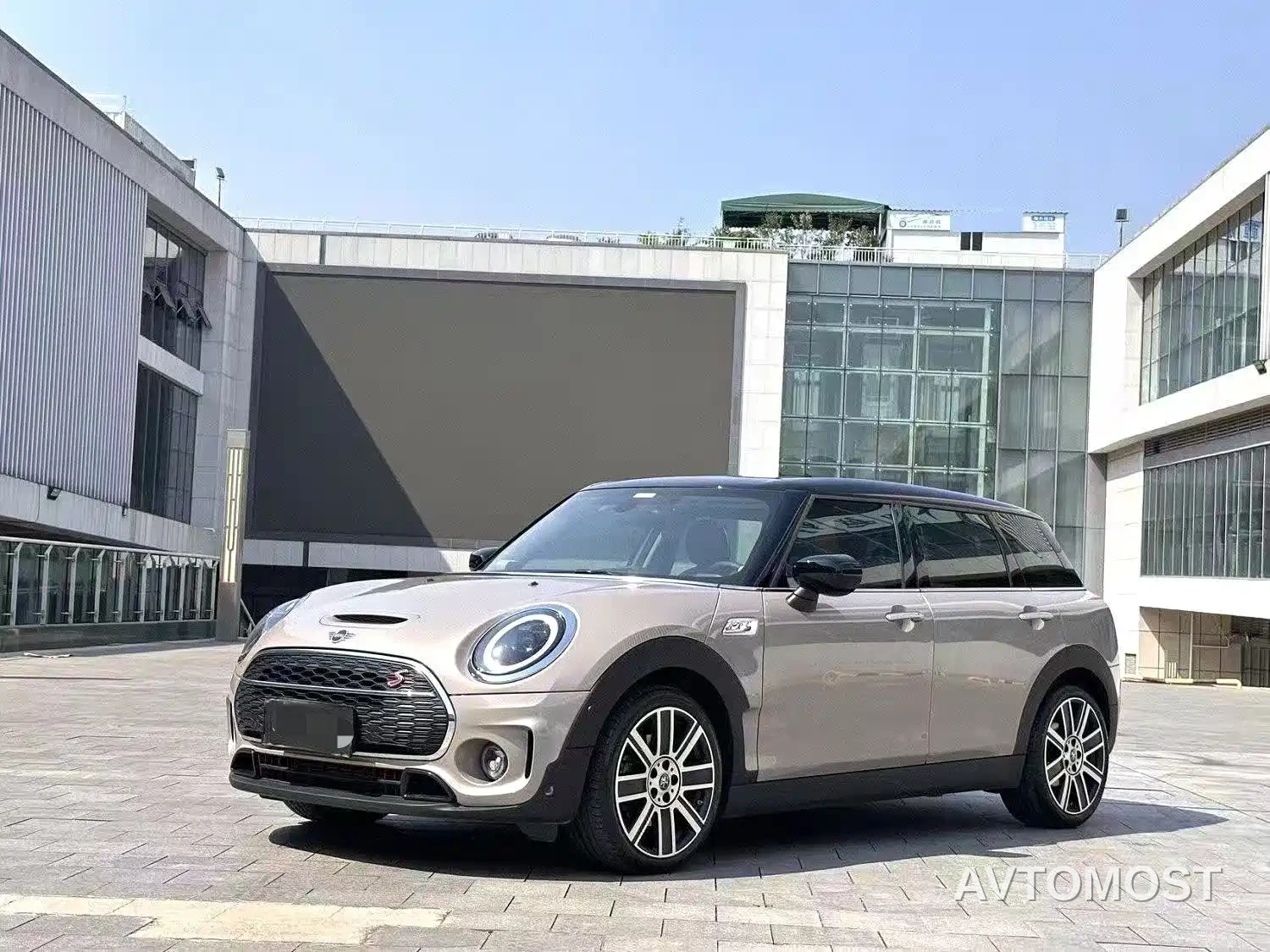 MINI CLUBMAN 2023 2.0T COOPER S Connoisseur — фото 1