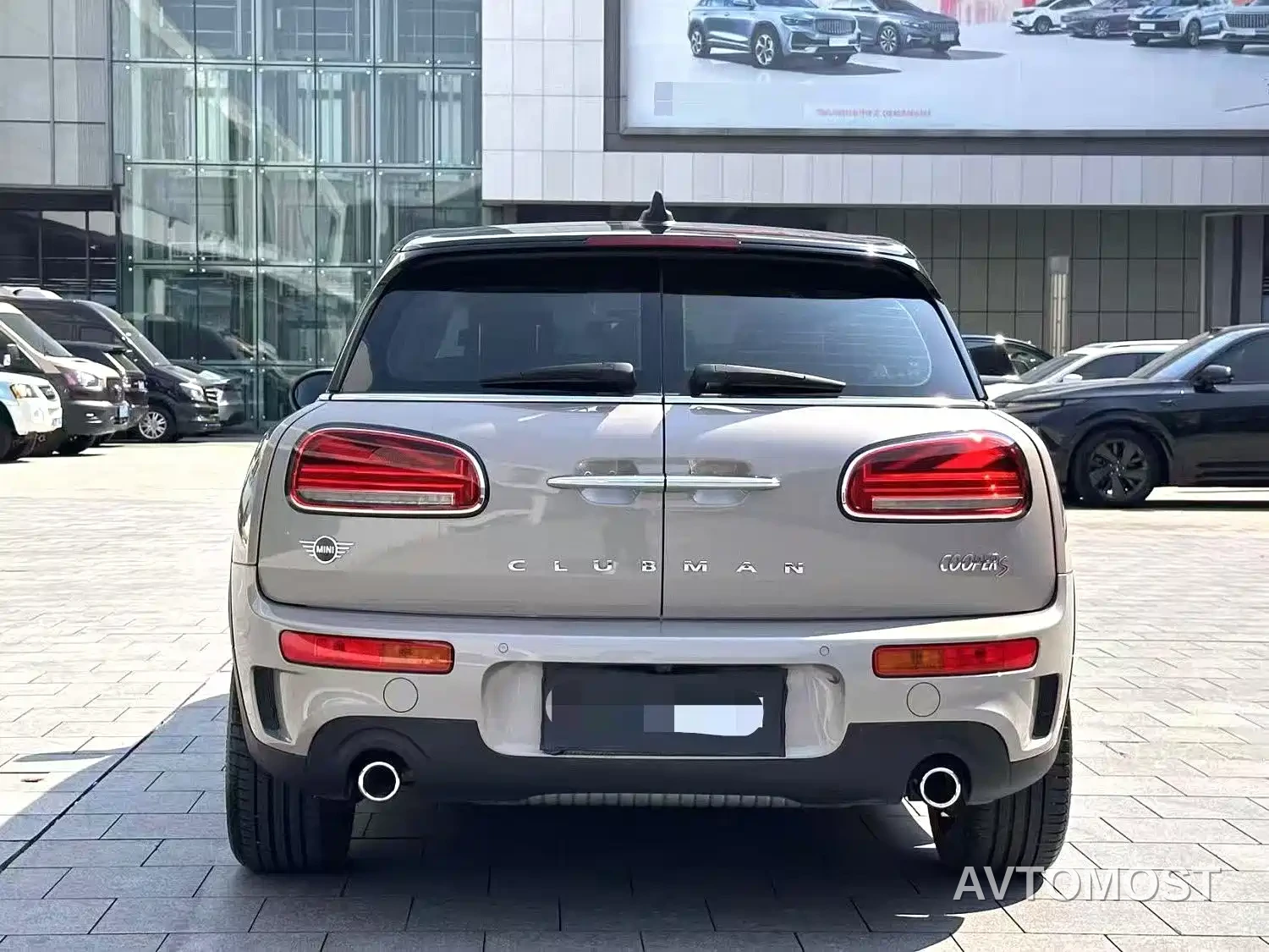 MINI CLUBMAN 2023 2.0T COOPER S Connoisseur — фото 6