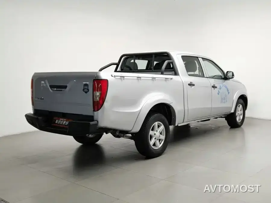 Jiangling Baodian 2023 2.5T Diesel 2WD Comfort Edition Flatbed Long Wheelbase JX4D25A6L