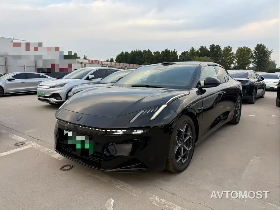 Lynk & Co 10 EM-P 2025 Model 120km Base Version