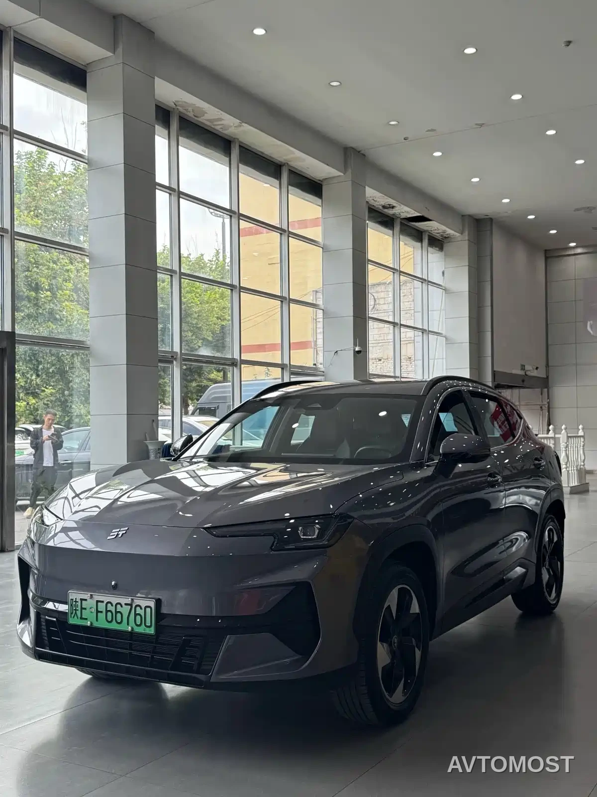 Jetour Shanhai L6 2024 1.5TD DHT MAX — фото 1