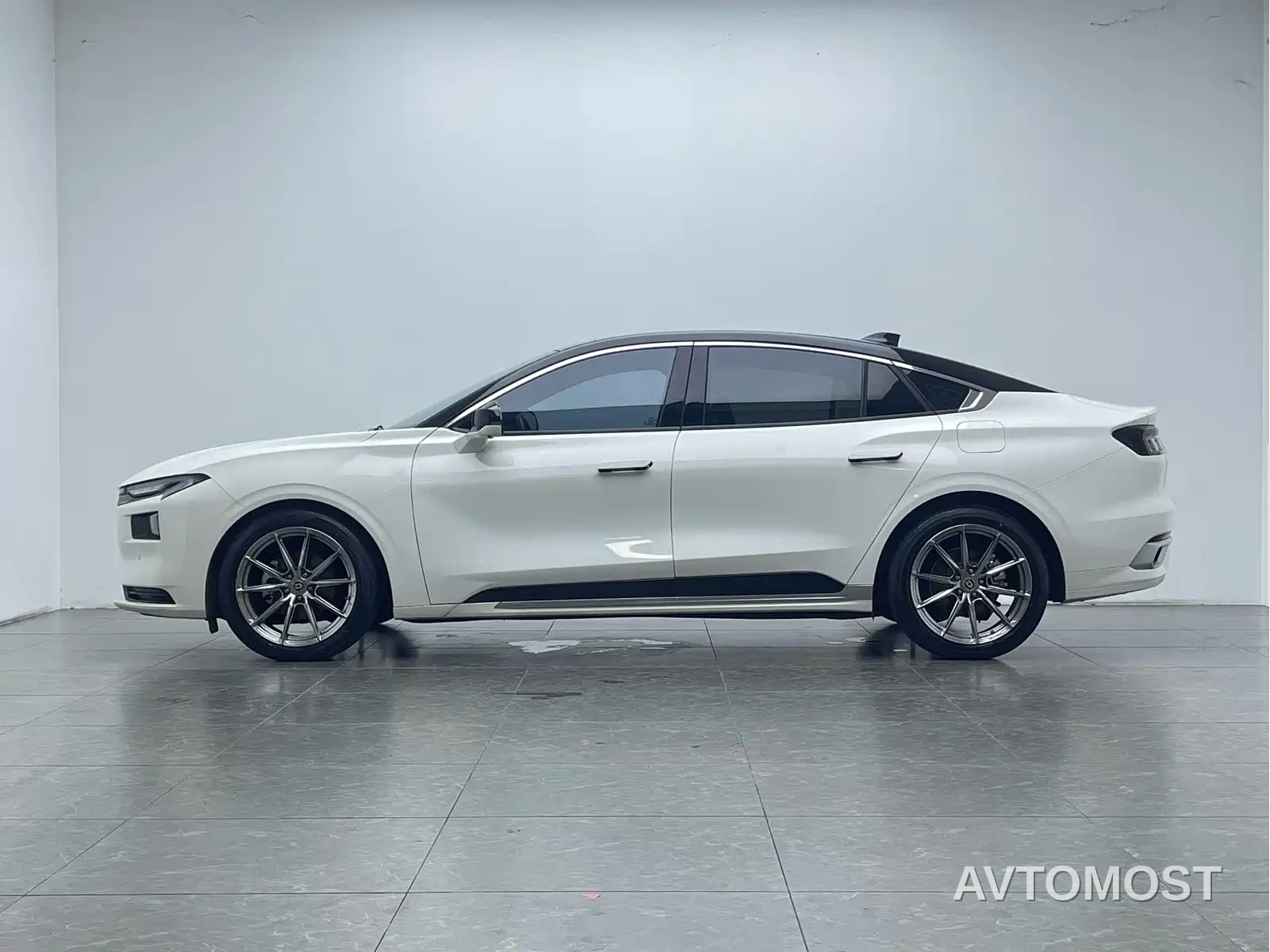 Ford Mondeo 2023 EcoBoost 245 Premium — фото 8