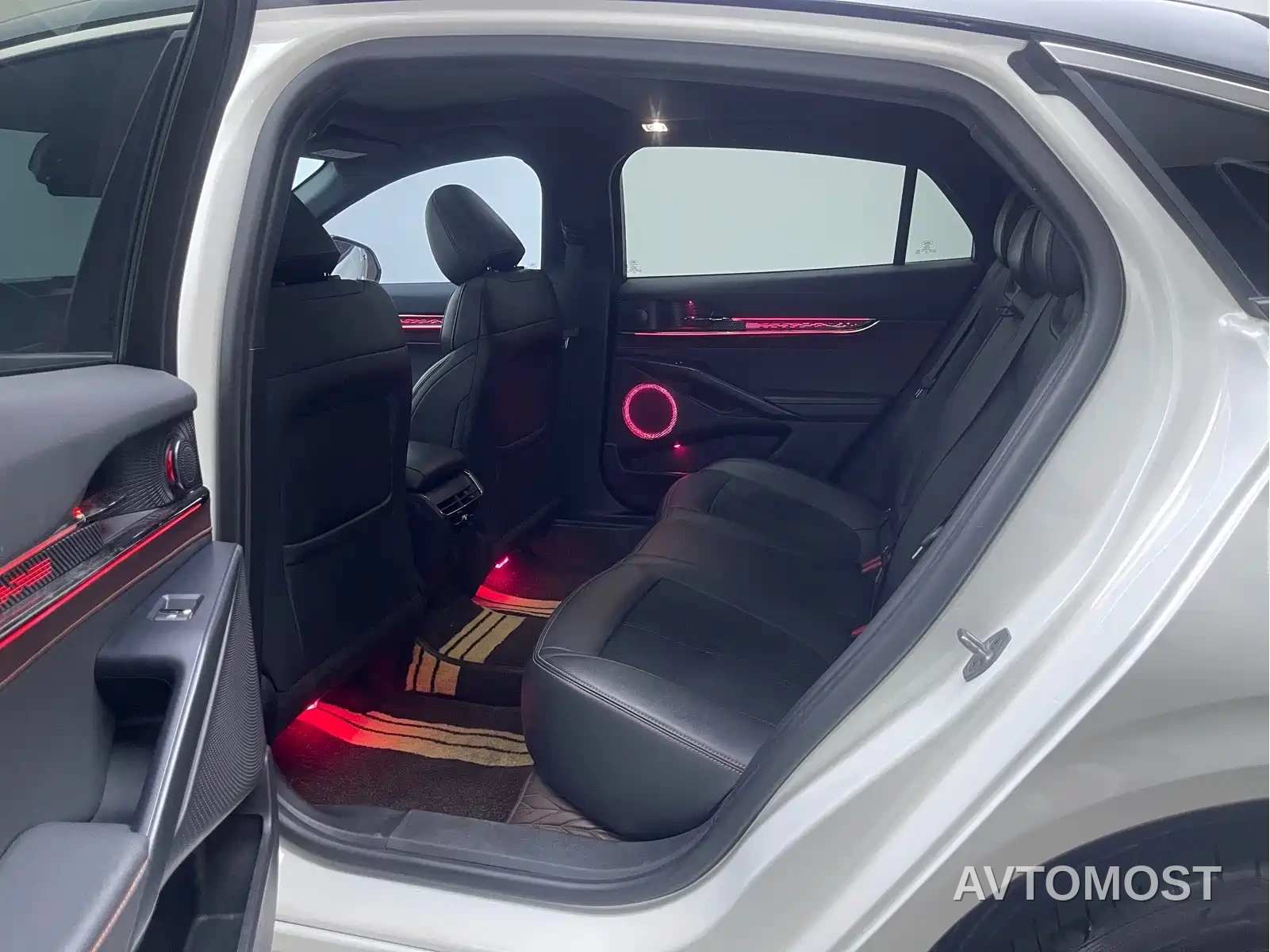 Ford Mondeo 2023 EcoBoost 245 Premium — фото 14