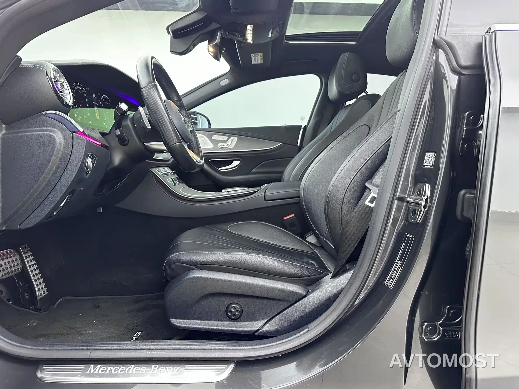 Mercedes-Benz CLS 2021 CLS 300 Luxury — фото 7