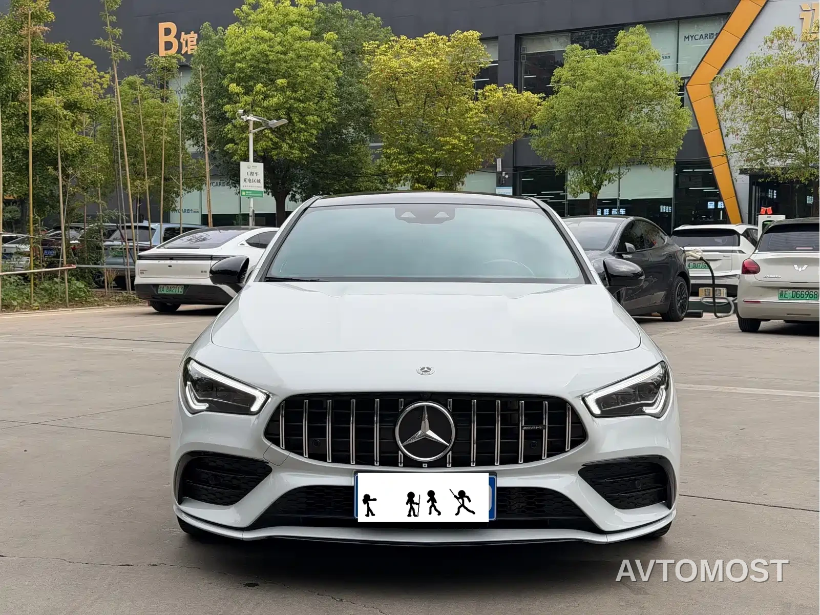 Mercedes-Benz CLA AMG 2023 AMG CLA 35 4MATIC — фото 2