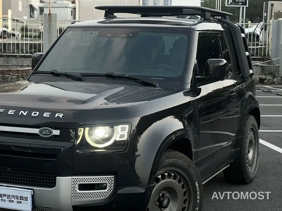 Land Rover Defender 2022 Model 90 3.0T P400 XS