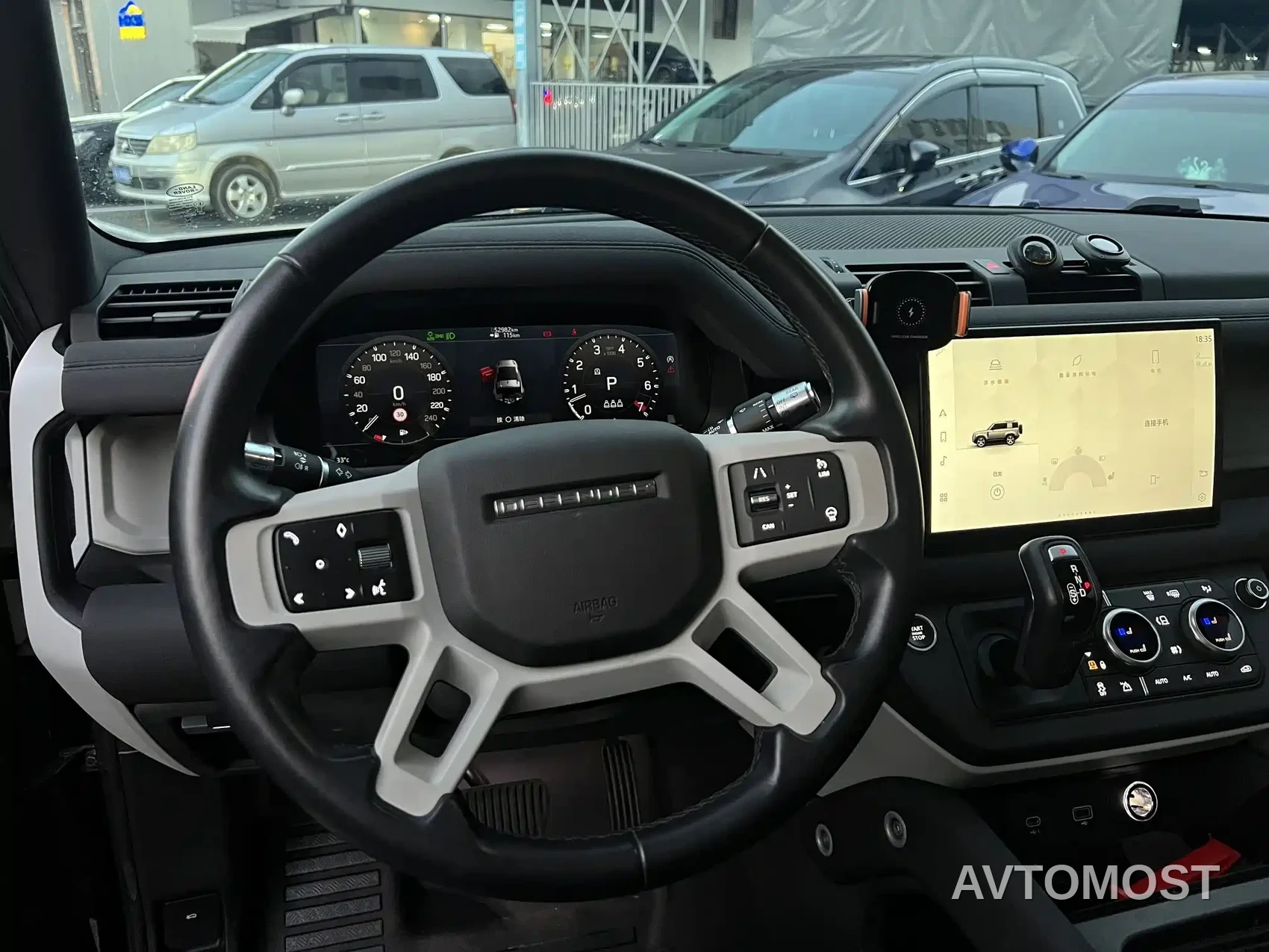 Land Rover Defender 2022 Model 90 3.0T P400 XS — фото 12