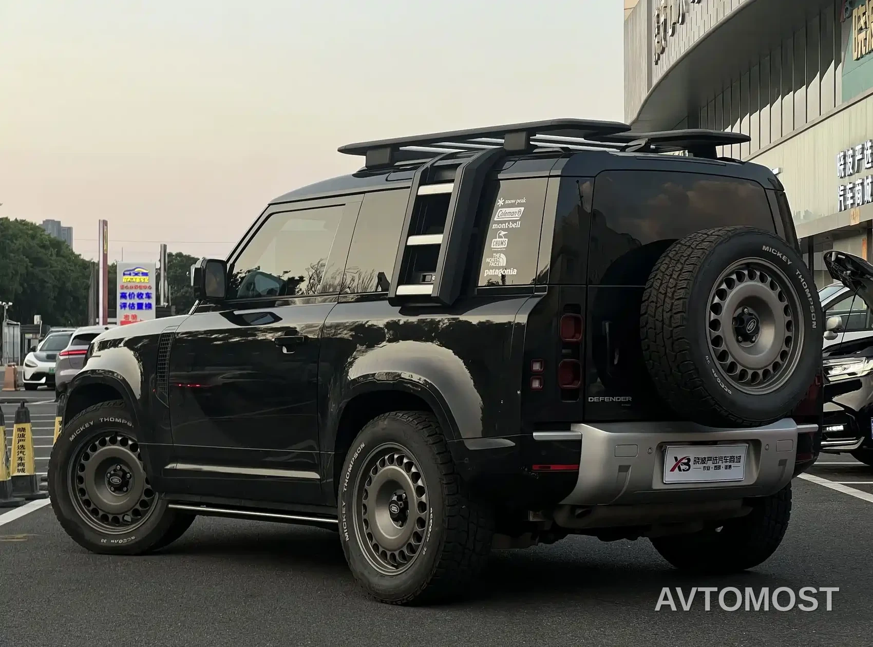 Land Rover Defender 2022 Model 90 3.0T P400 XS — фото 17