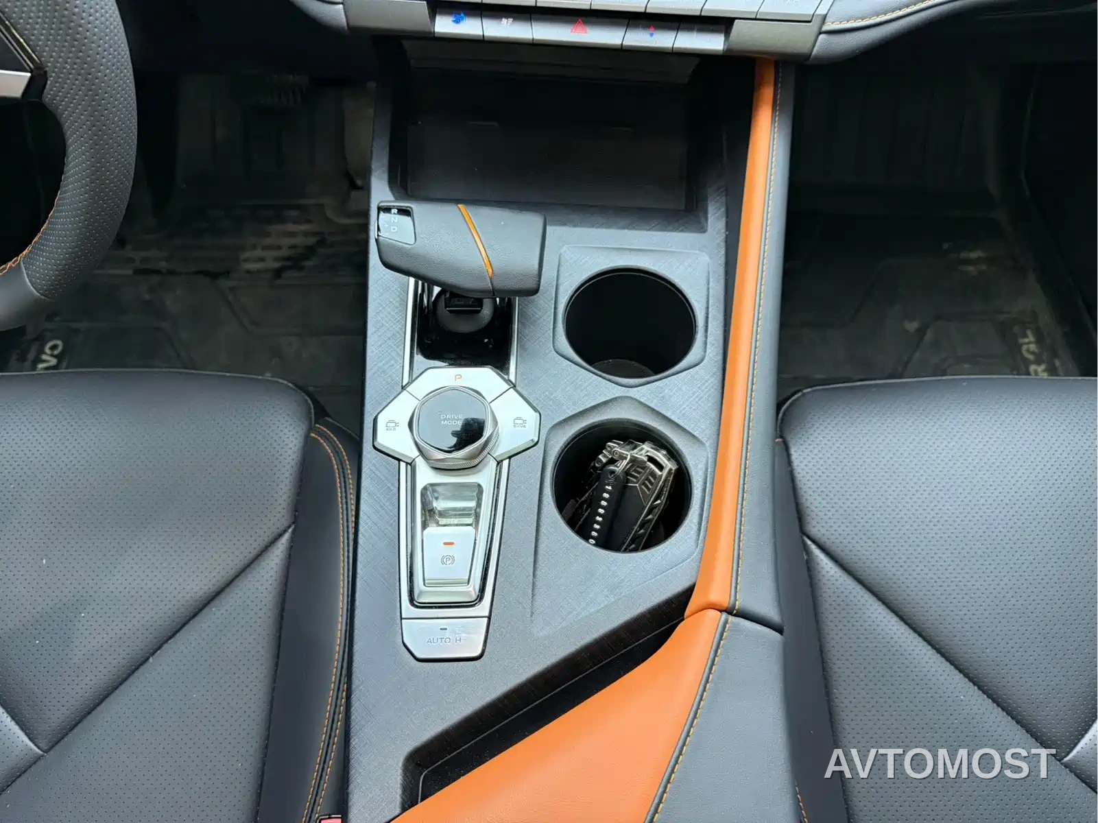Changan UNI-V iDD 2023 Smart Electric iDD 1.5T 113km Smart Cool Type — фото 6