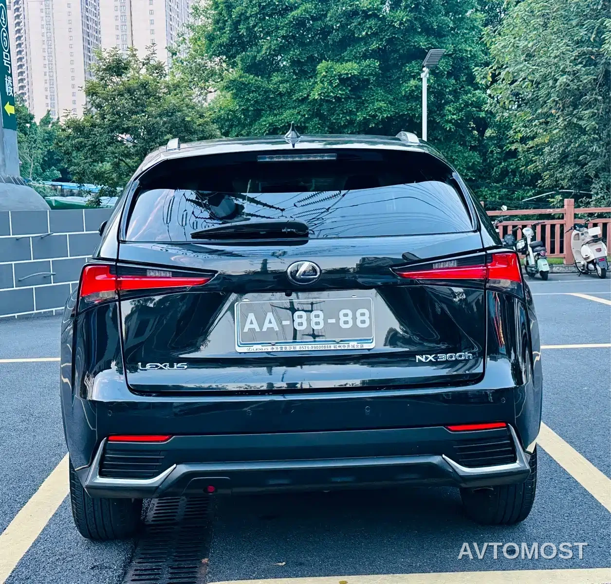 Lexus NX 2020 300h FWD F Sport China VI — фото 6