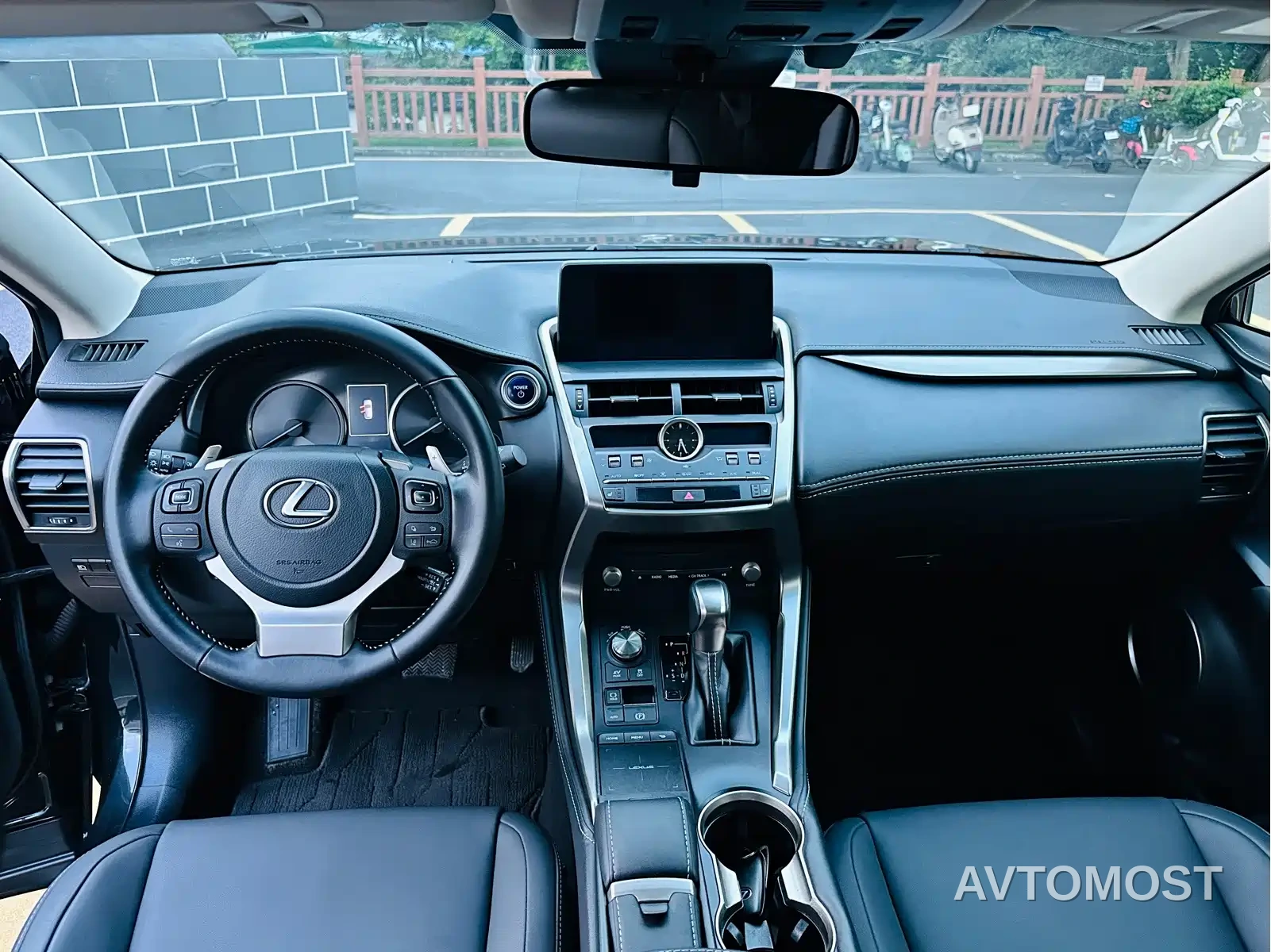 Lexus NX 2020 300h FWD F Sport China VI — фото 8