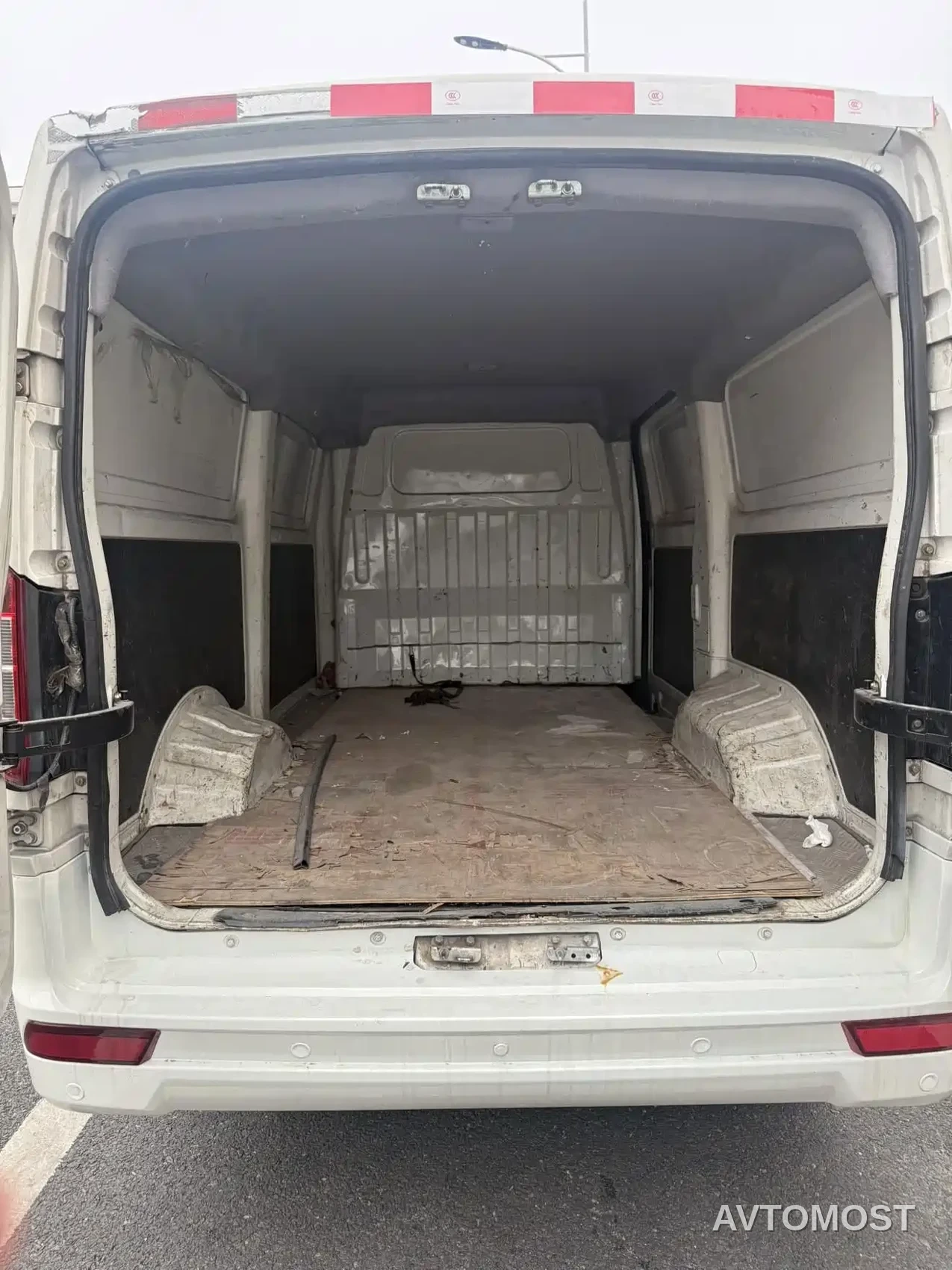 Dongfeng Yufeng EM26 2023 Model Premium Edition 41.86kWh CATL — фото 6