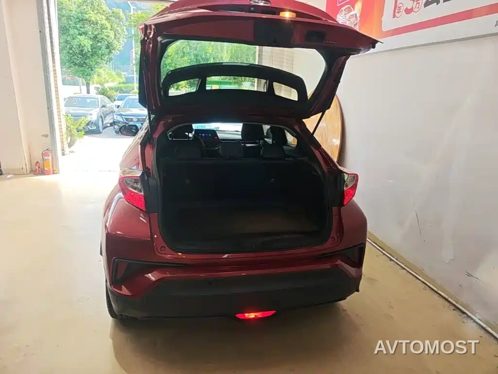 Toyota C-HR 2022 2.0L Leading Edition — фото 18