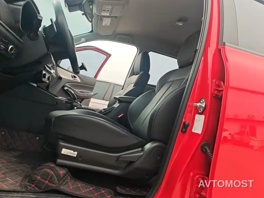 Jiangling Yuhu 7 2022 2.0T Automatic Diesel 4WD Comfort Long Wheelbase — фото 10