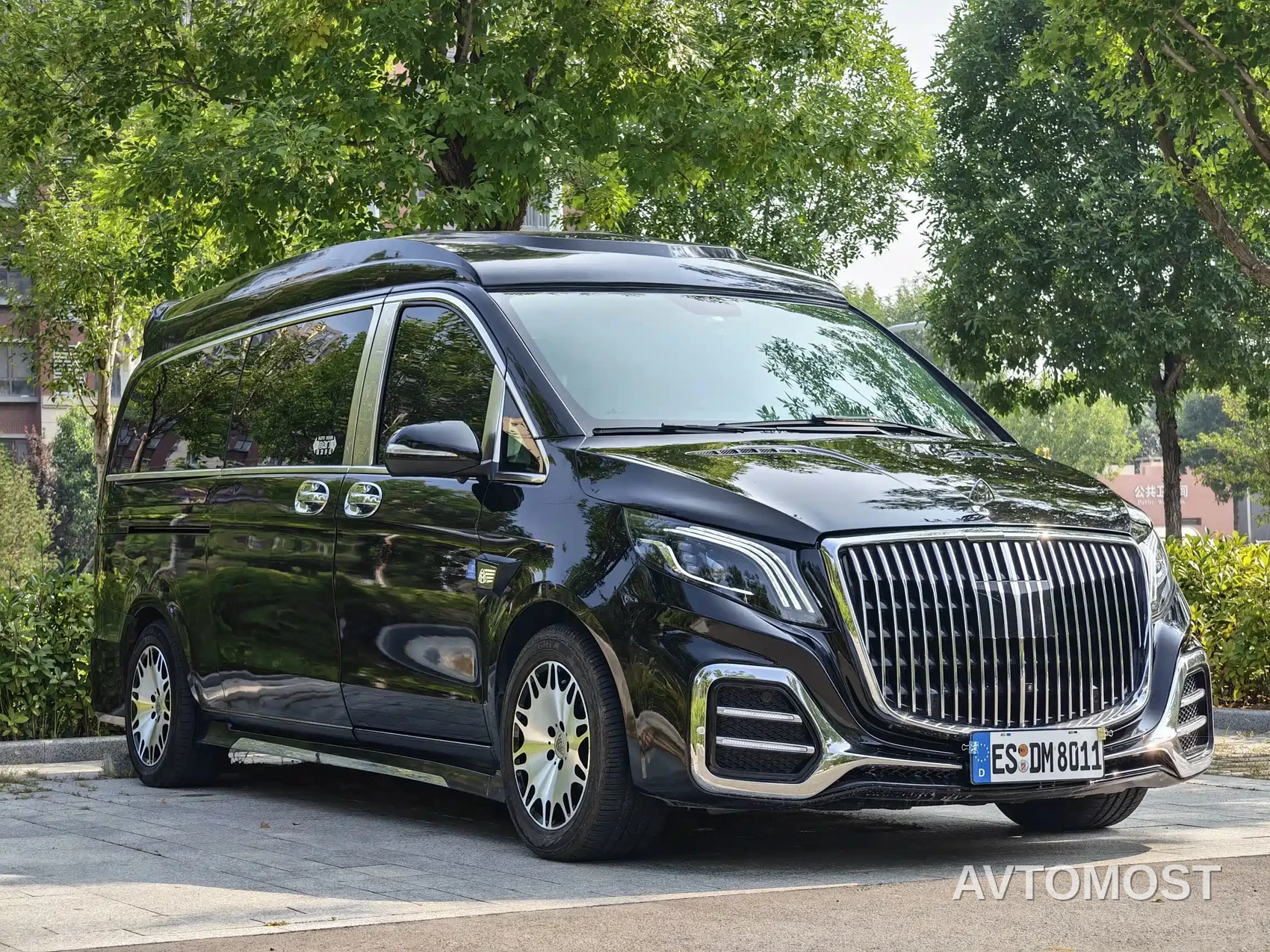 Mercedes-Benz Vito 2023 2.0T Business 7-Seater — фото 1