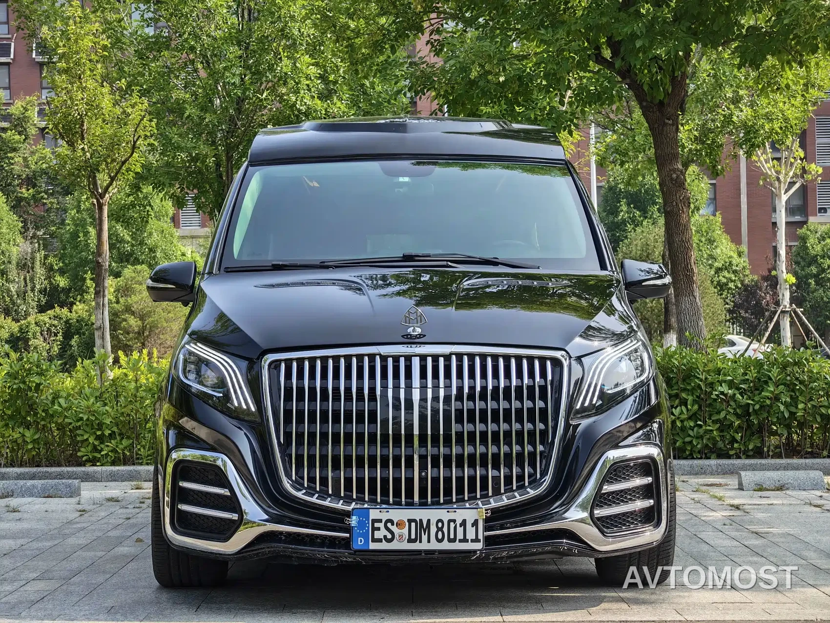 Mercedes-Benz Vito 2023 2.0T Business 7-Seater — фото 2
