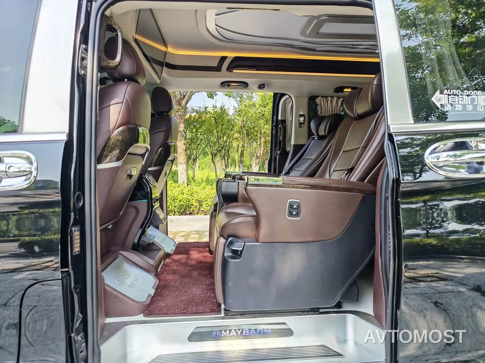 Mercedes-Benz Vito 2023 2.0T Business 7-Seater — фото 5