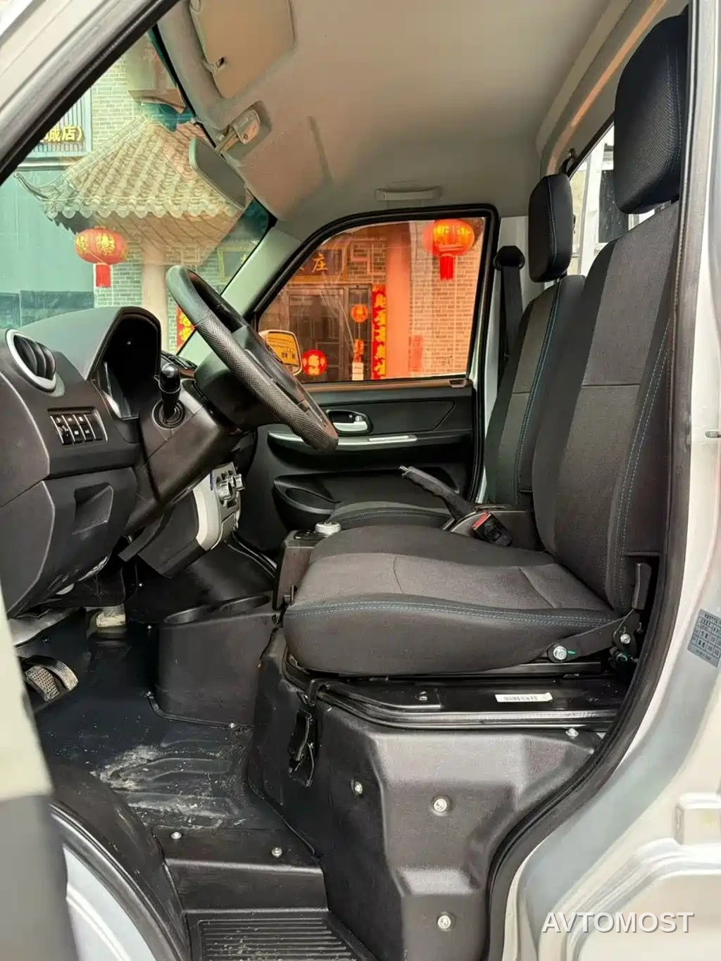 Ruichi New Energy EC31 2022 Standard Van 39.42kWh — фото 4