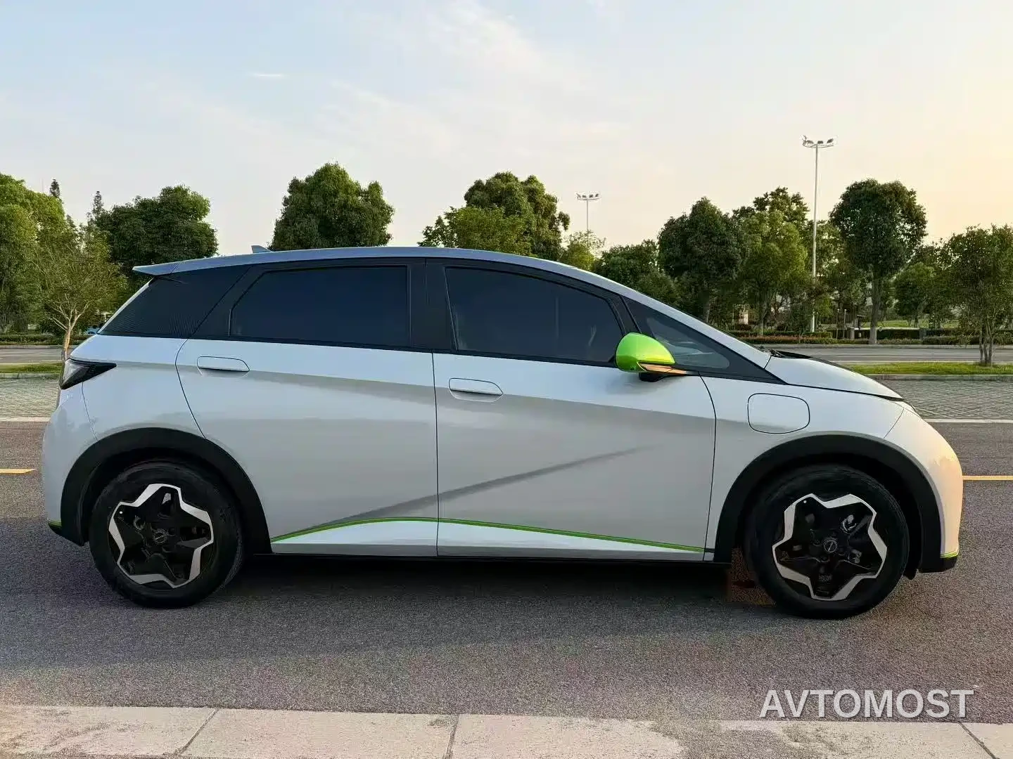 BYD Dolphin 2021 Model 405km Fashion Edition — фото 6