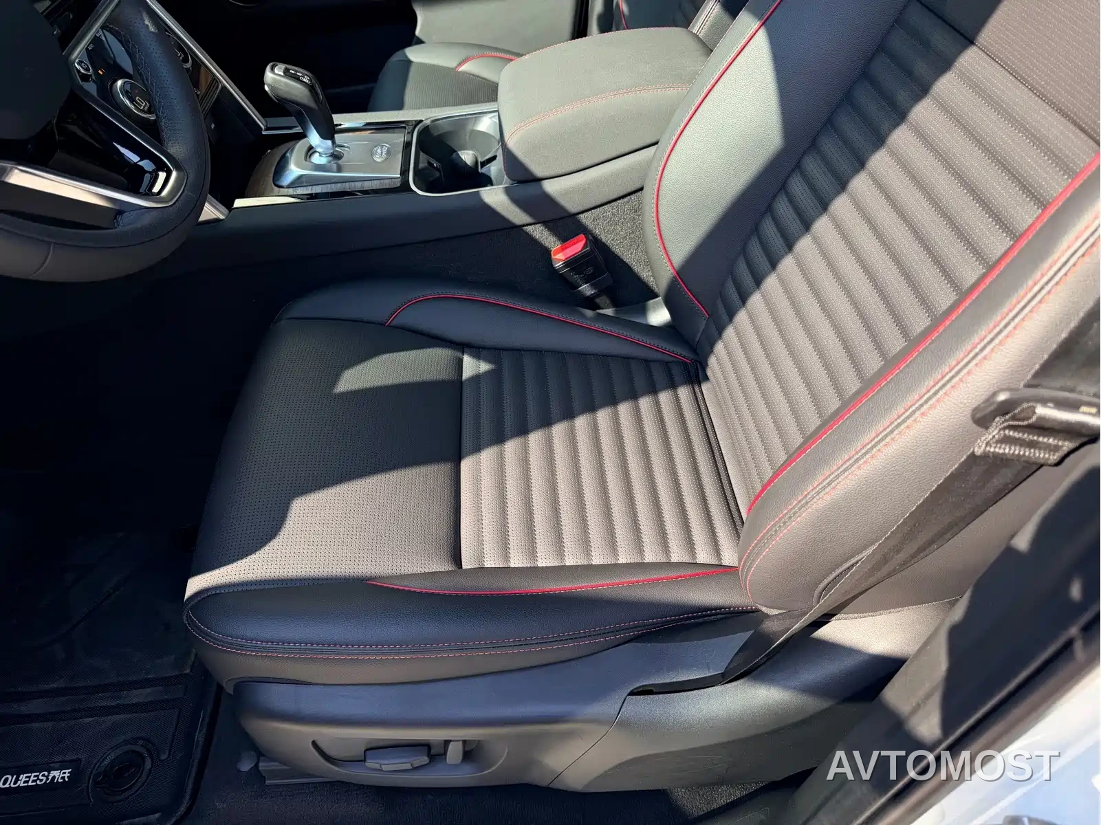 Land Rover Discovery Sport 2023 249PS R-Dynamic S Performance Version — фото 9