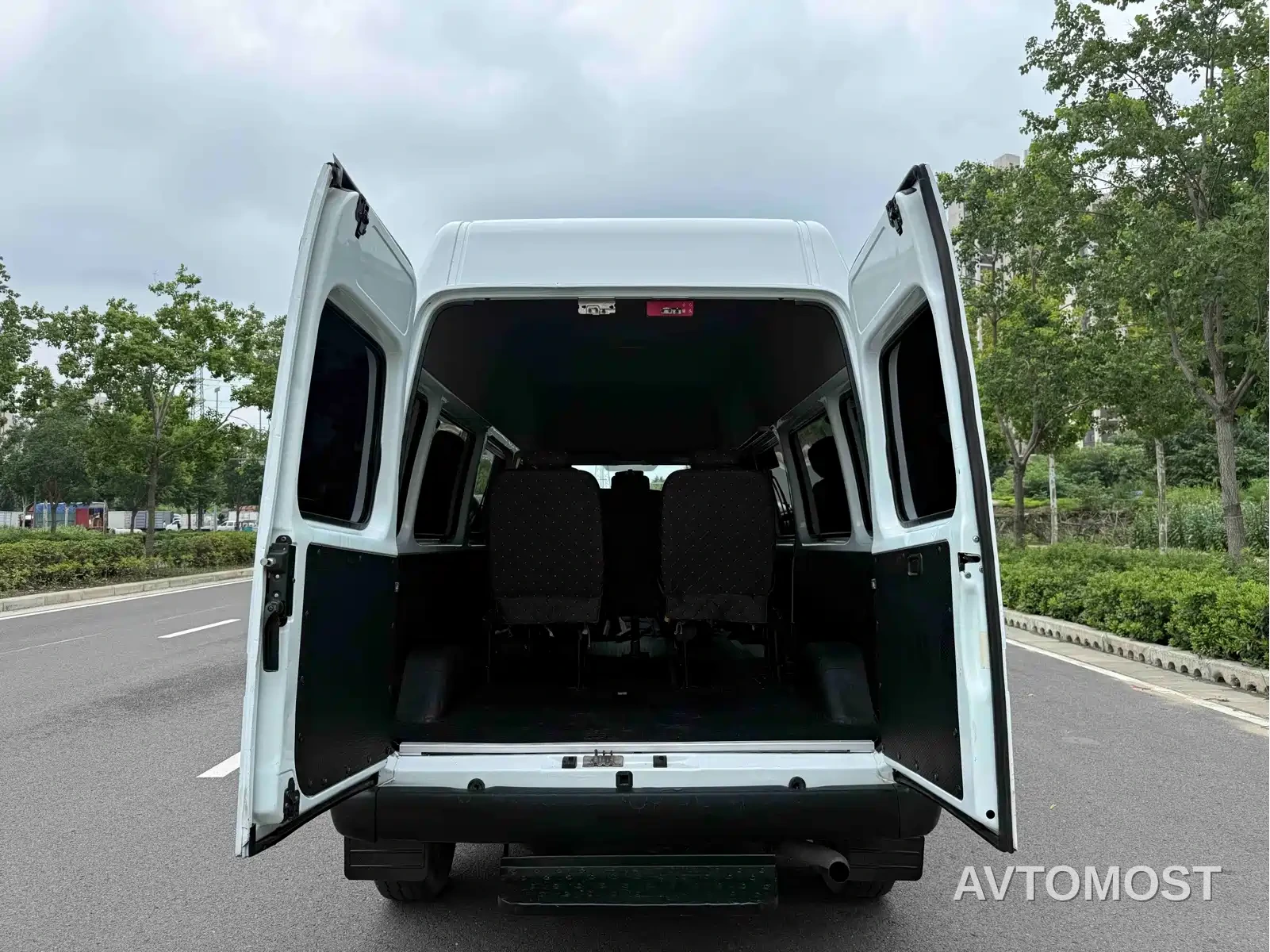 Jiangling Tesun 2021 Model 2.8T Space King Taurus Edition Long Wheelbase Medium-High Roof Single Rear Tire-Step 6-Seater Diesel China VI JX493 — фото 8