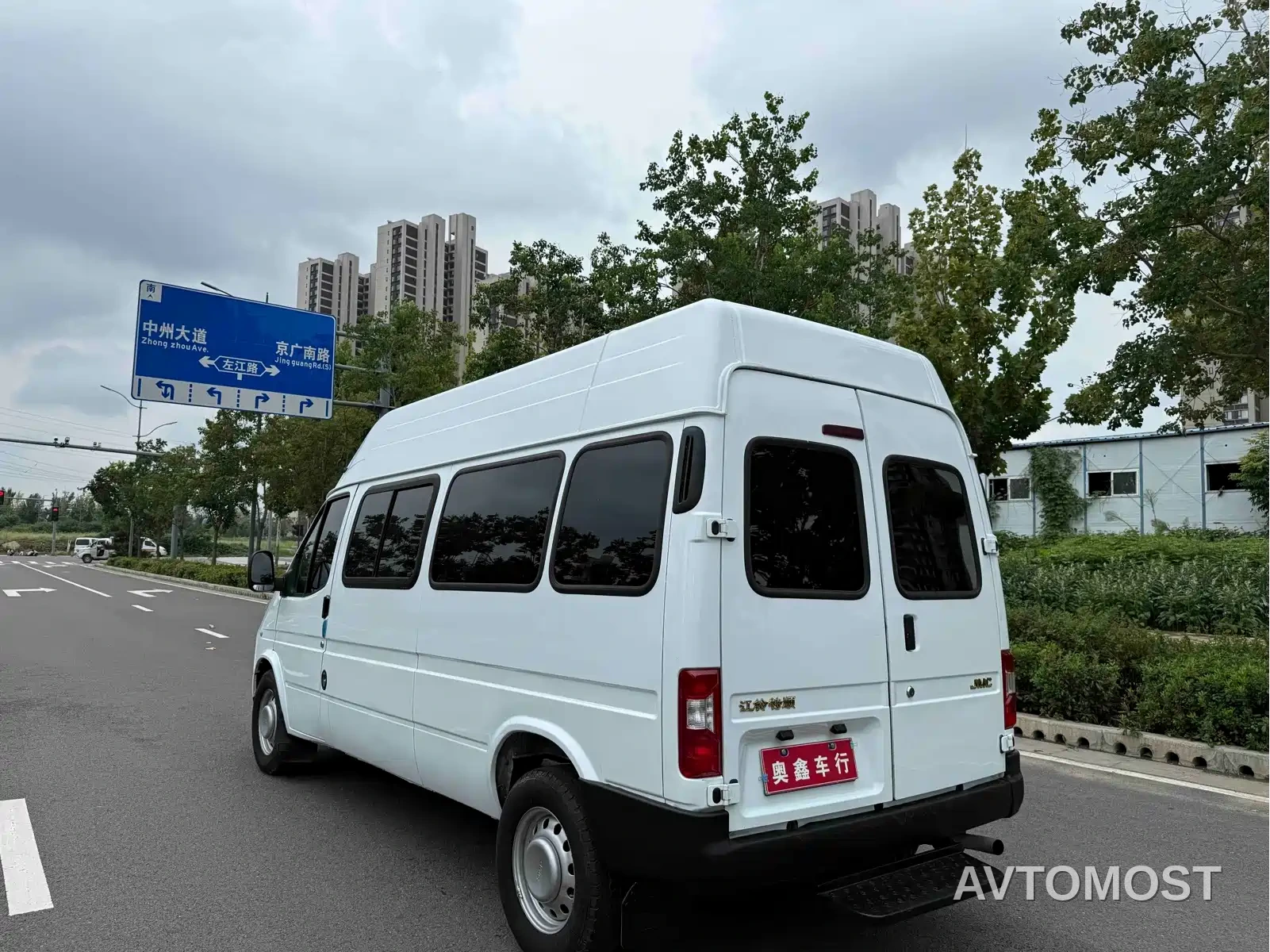Jiangling Tesun 2021 Model 2.8T Space King Taurus Edition Long Wheelbase Medium-High Roof Single Rear Tire-Step 6-Seater Diesel China VI JX493 — фото 10