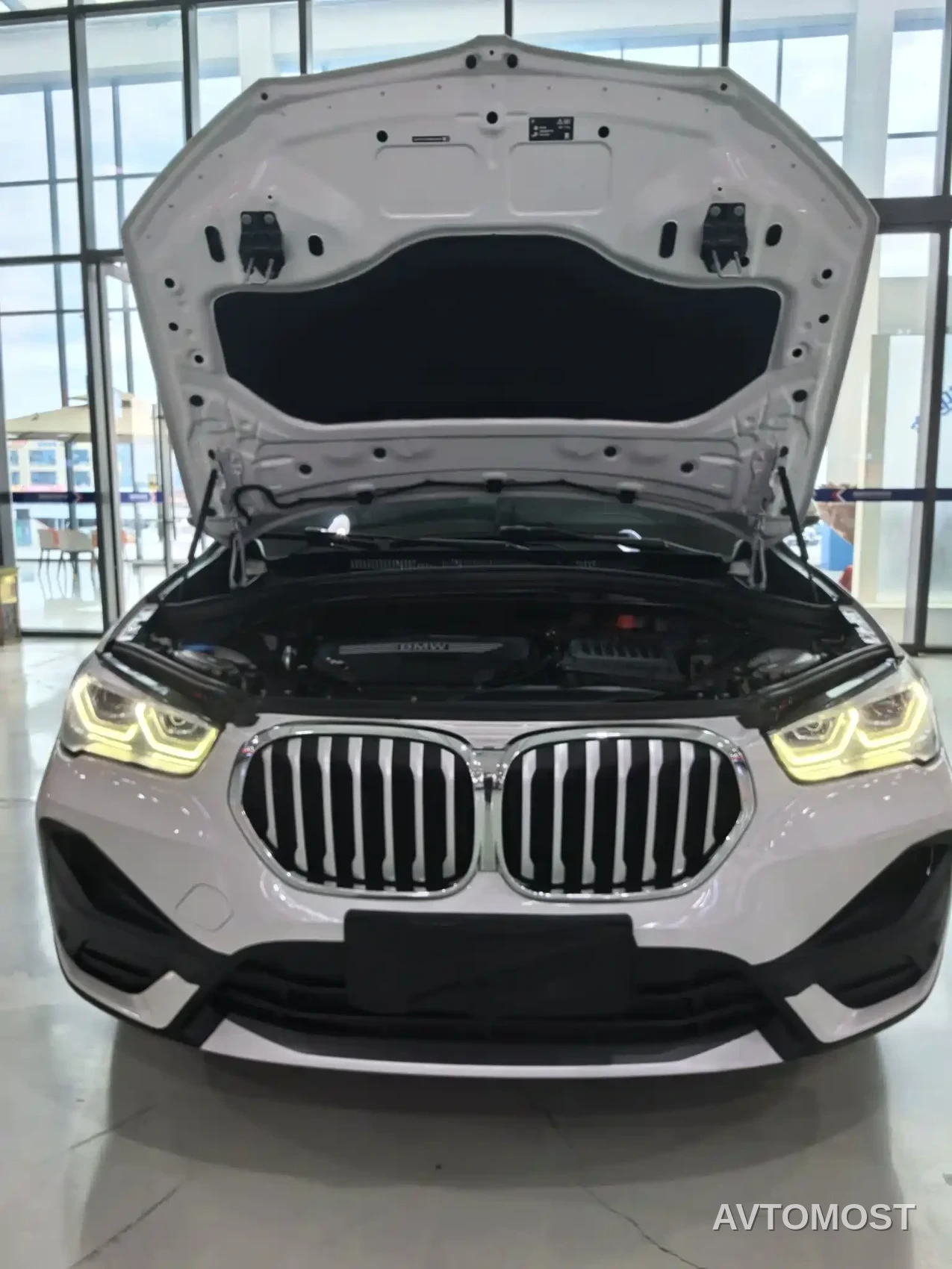 BMW X1 2022 sDrive25Li Leading — фото 15