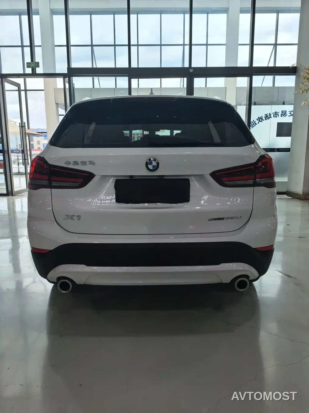 BMW X1 2022 sDrive25Li Leading — фото 19