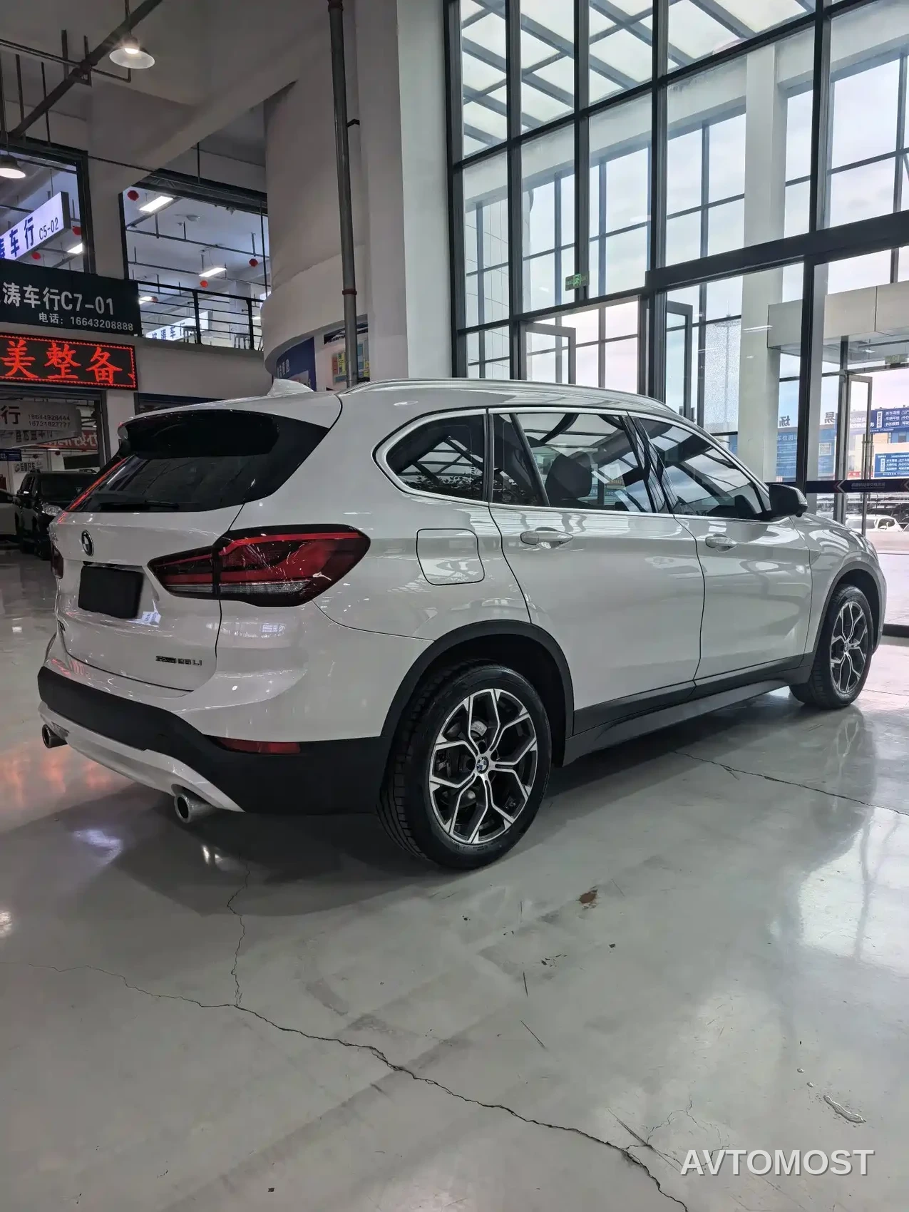 BMW X1 2022 sDrive25Li Leading — фото 20