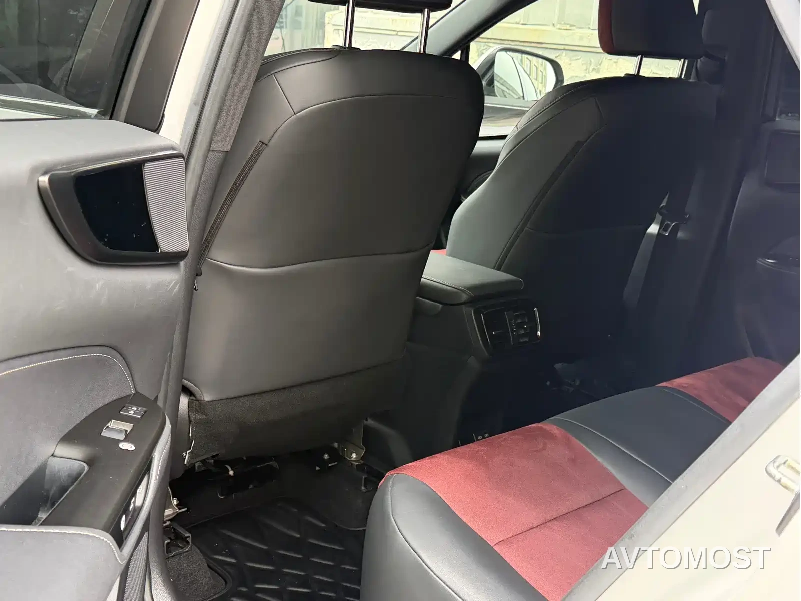 Lexus NX 2022 260 FWD Innovation Edition — фото 9