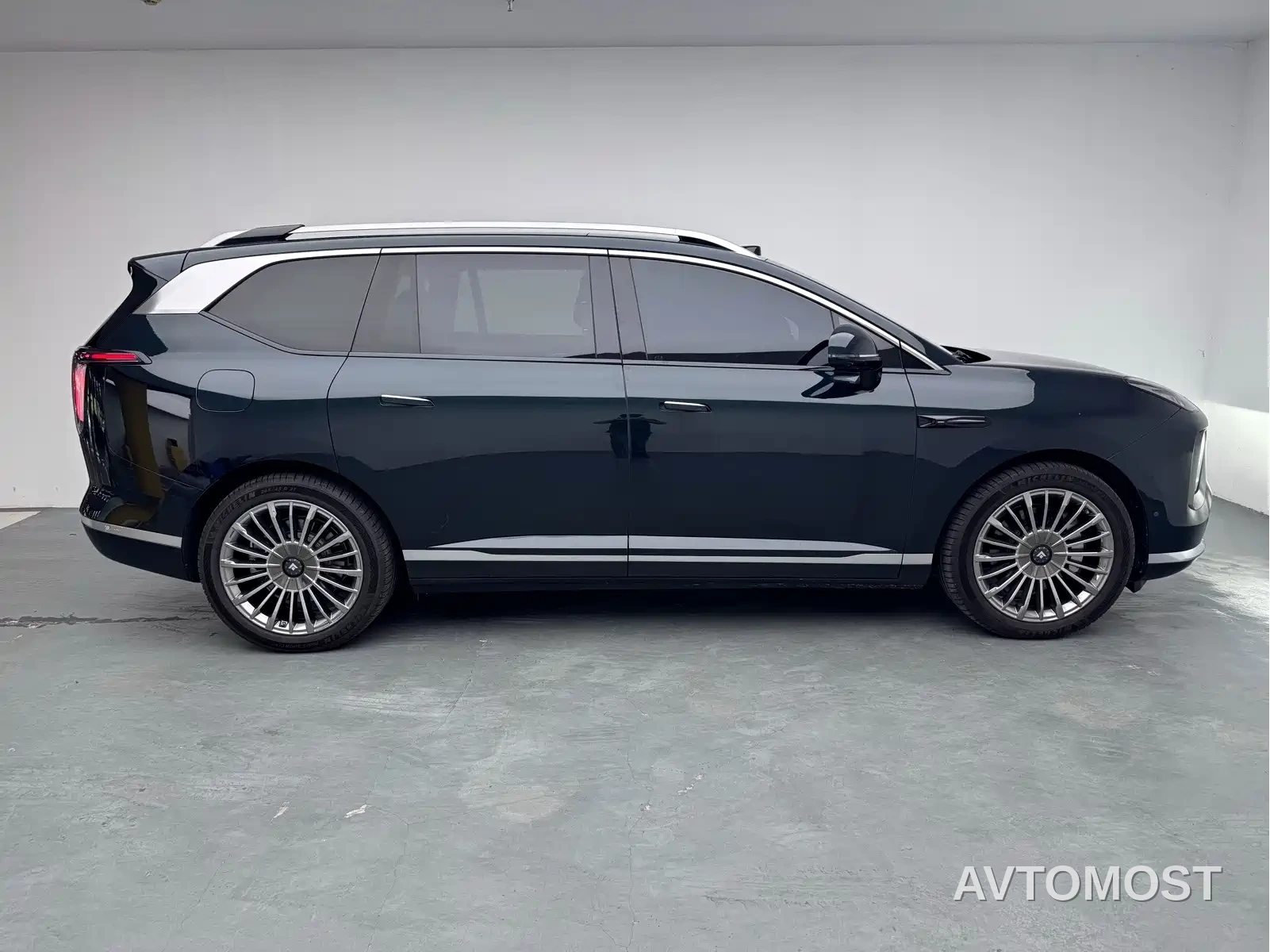 GAC Haobo Hyper HL 2025 Model Revised 350 Max 6-Seater Lidar Version — фото 11