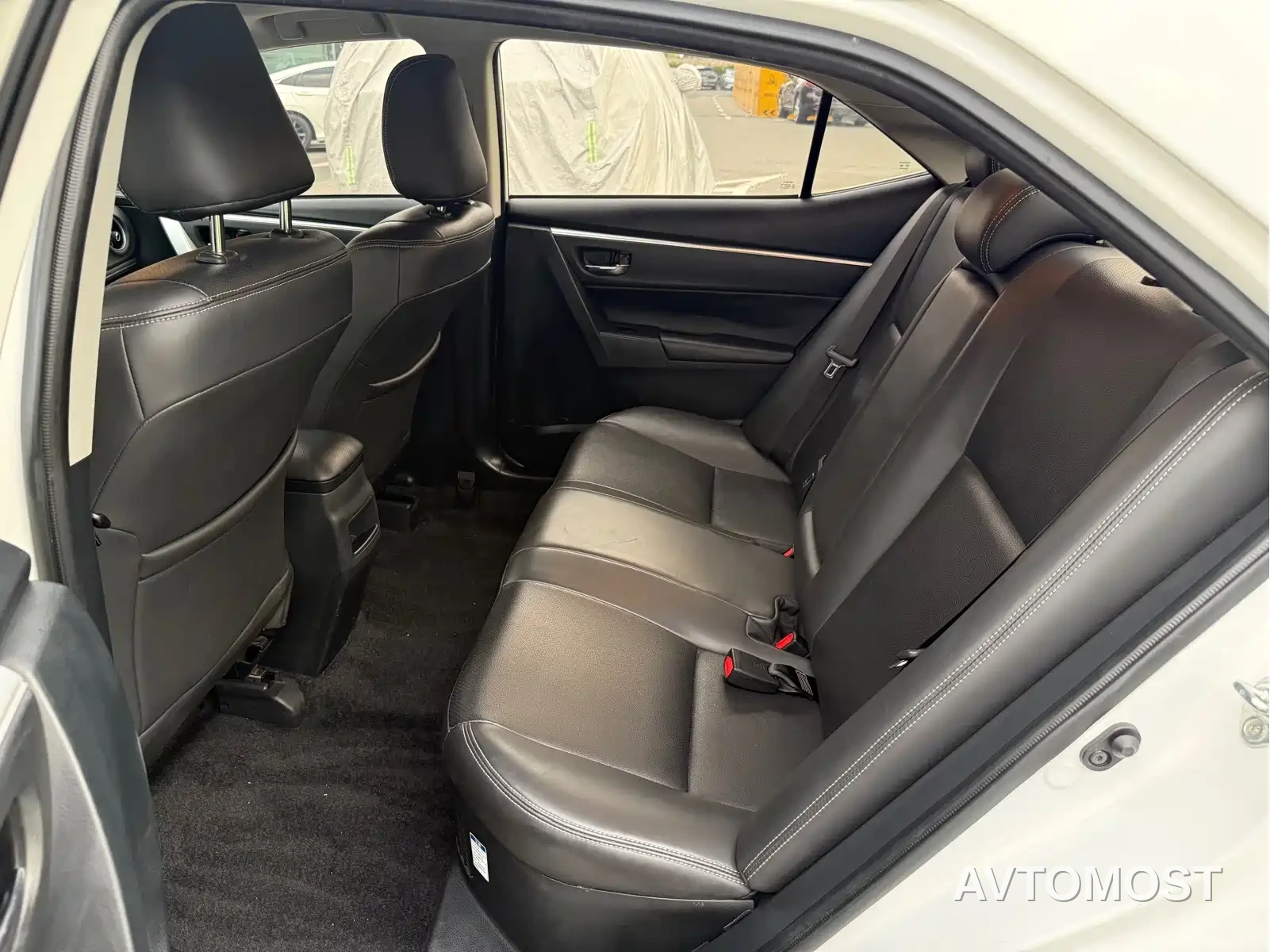 Toyota Corolla Twin Engine E+ 2020 1.8L E-CVT Comfort Edition — фото 6