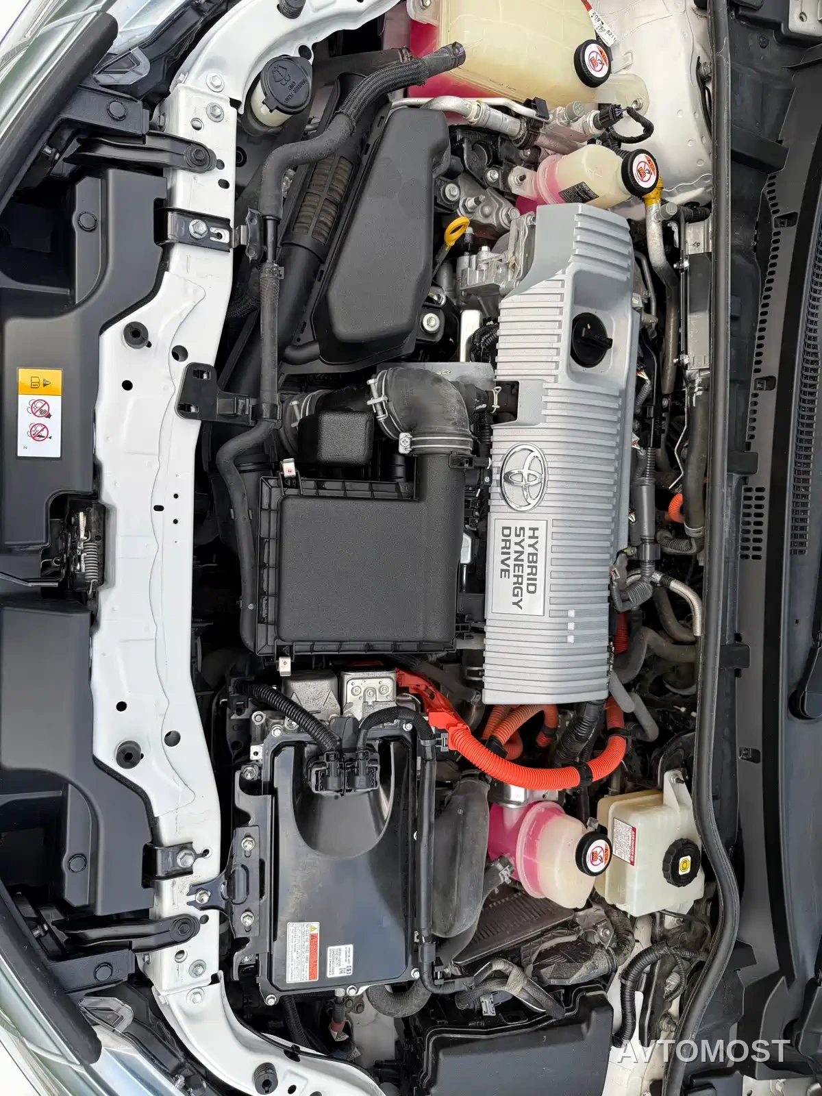Toyota Corolla Twin Engine E+ 2020 1.8L E-CVT Comfort Edition — фото 15
