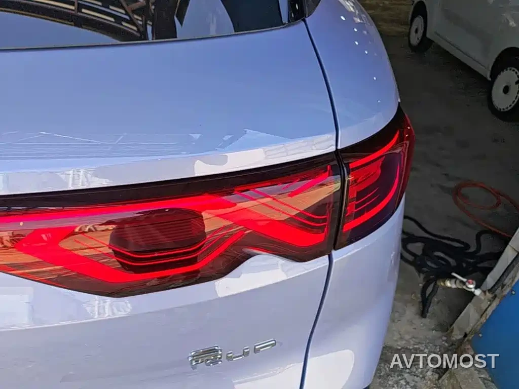 BYD Yuan UP 2025 Model 301KM Navigator — фото 7