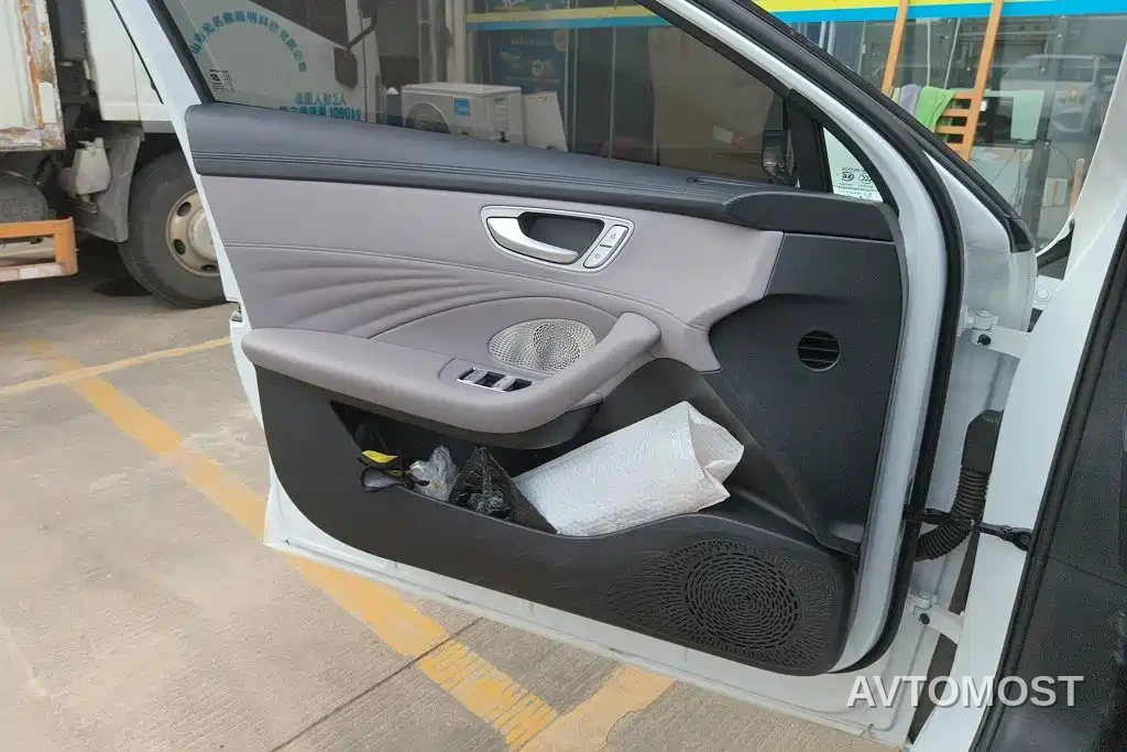 Roewe M7 DMH 2025 1.5T 115km Mid-range — фото 7