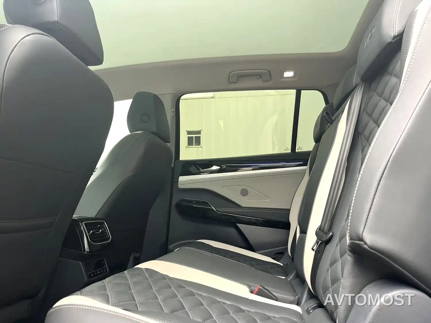 Volkswagen ID.6 CROZZ 2022 Long Range PRO Edition — фото 5