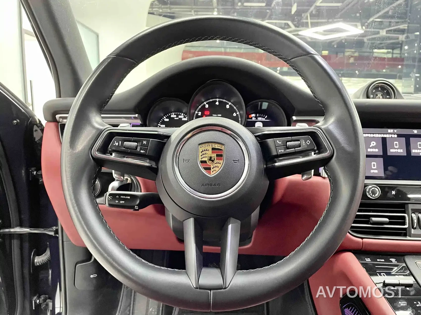 Porsche Macan 2022 Macan 2.0T — фото 14
