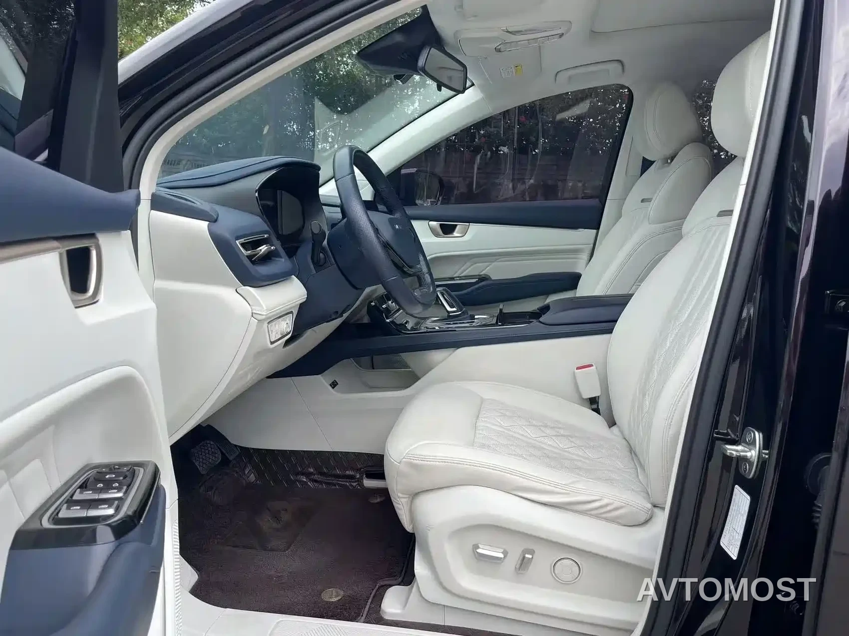 Wuling Victory 2023 2.0L DHT Luxury Edition — фото 4