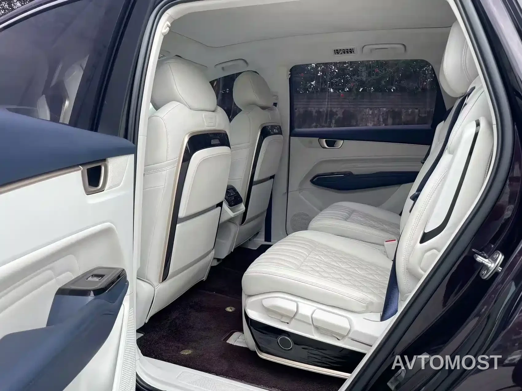 Wuling Victory 2023 2.0L DHT Luxury Edition — фото 6