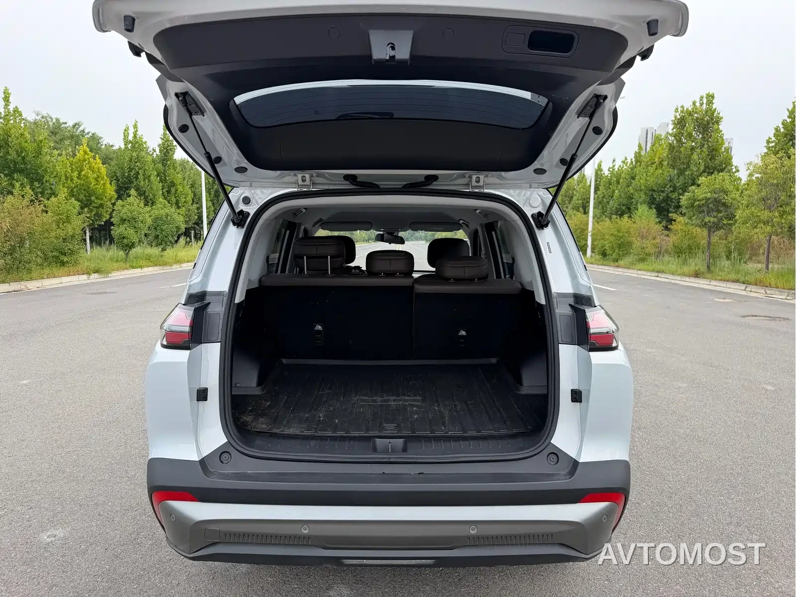 Wuling Motors Starlight 560 NEV 2025 Model Pure Electric Version 5-seater — фото 13