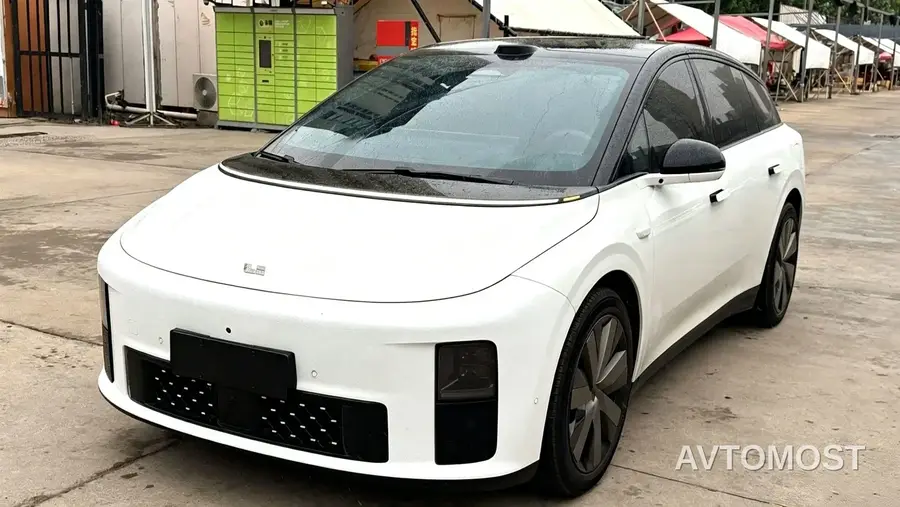 Li Auto i6 2025 2WD Base Model