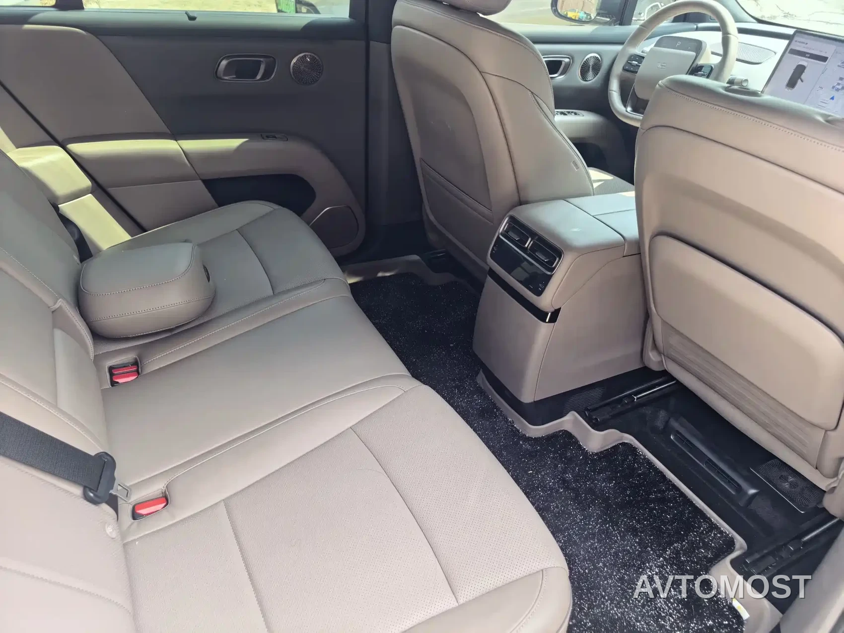 Li Auto i6 2025 2WD Base Model — фото 5