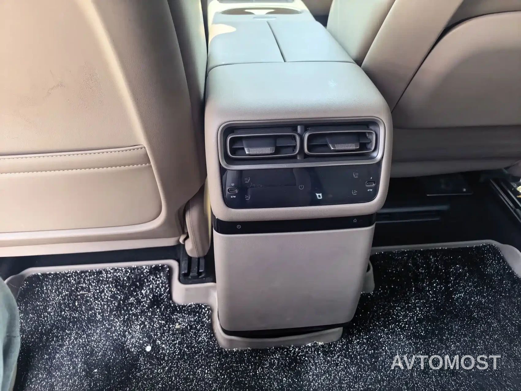 Li Auto i6 2025 2WD Base Model — фото 8