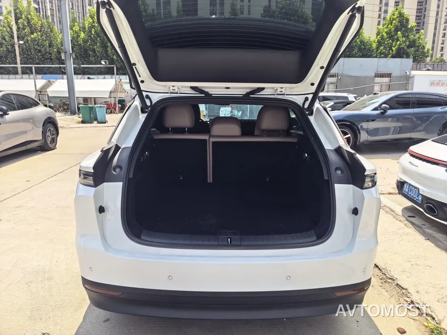 Li Auto i6 2025 2WD Base Model — фото 14