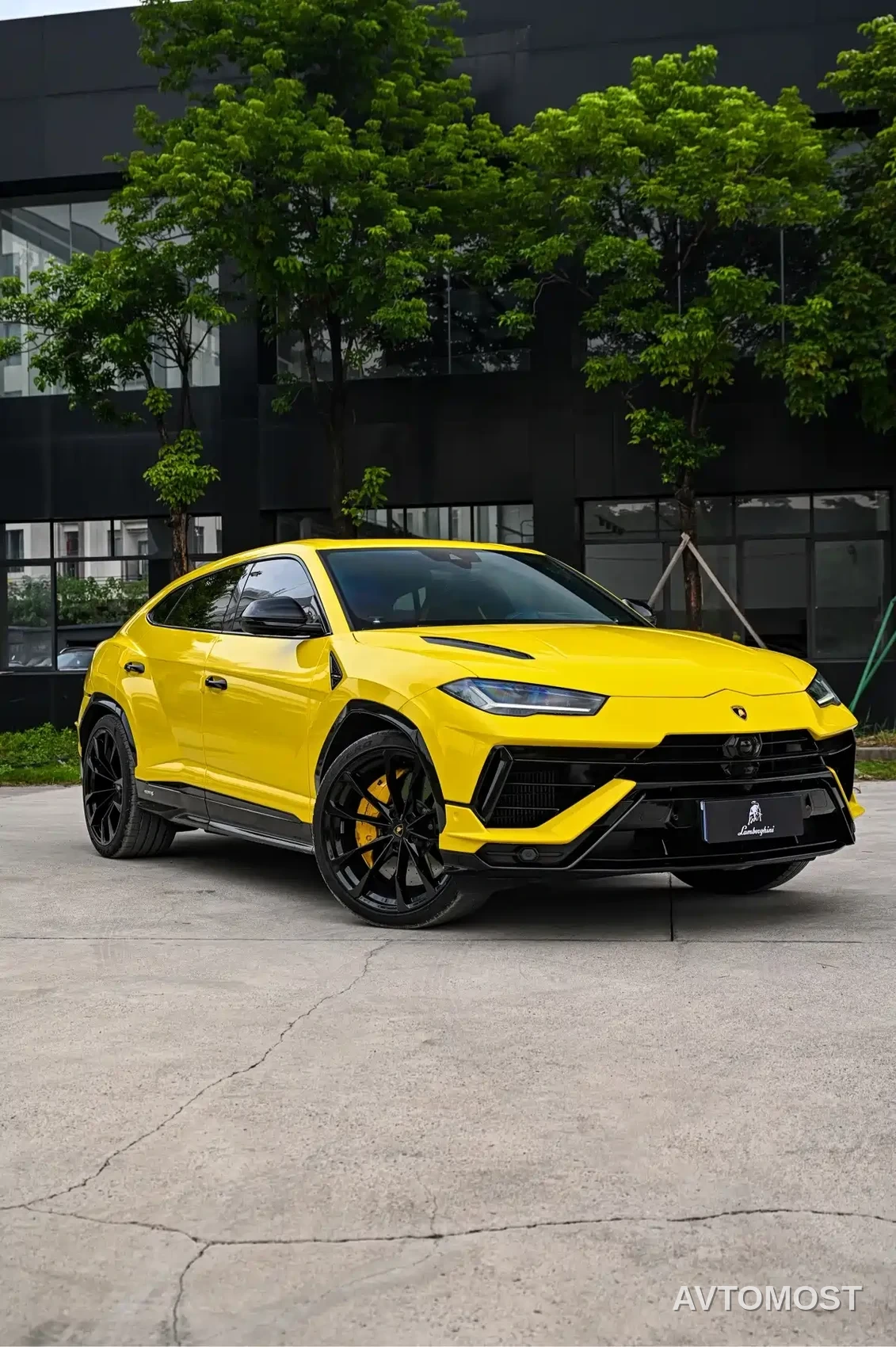 Lamborghini Urus 2023 4.0T V8 S — фото 2