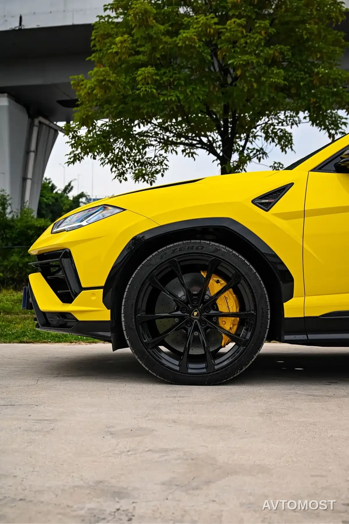 Lamborghini Urus 2023 4.0T V8 S — фото 21